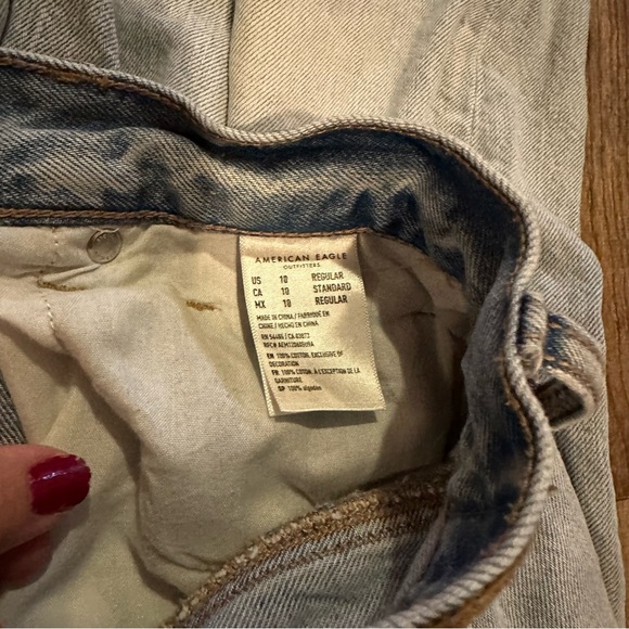 American Eagle Relaxed Mom Jean sz 10 - Picture 5 of 8
